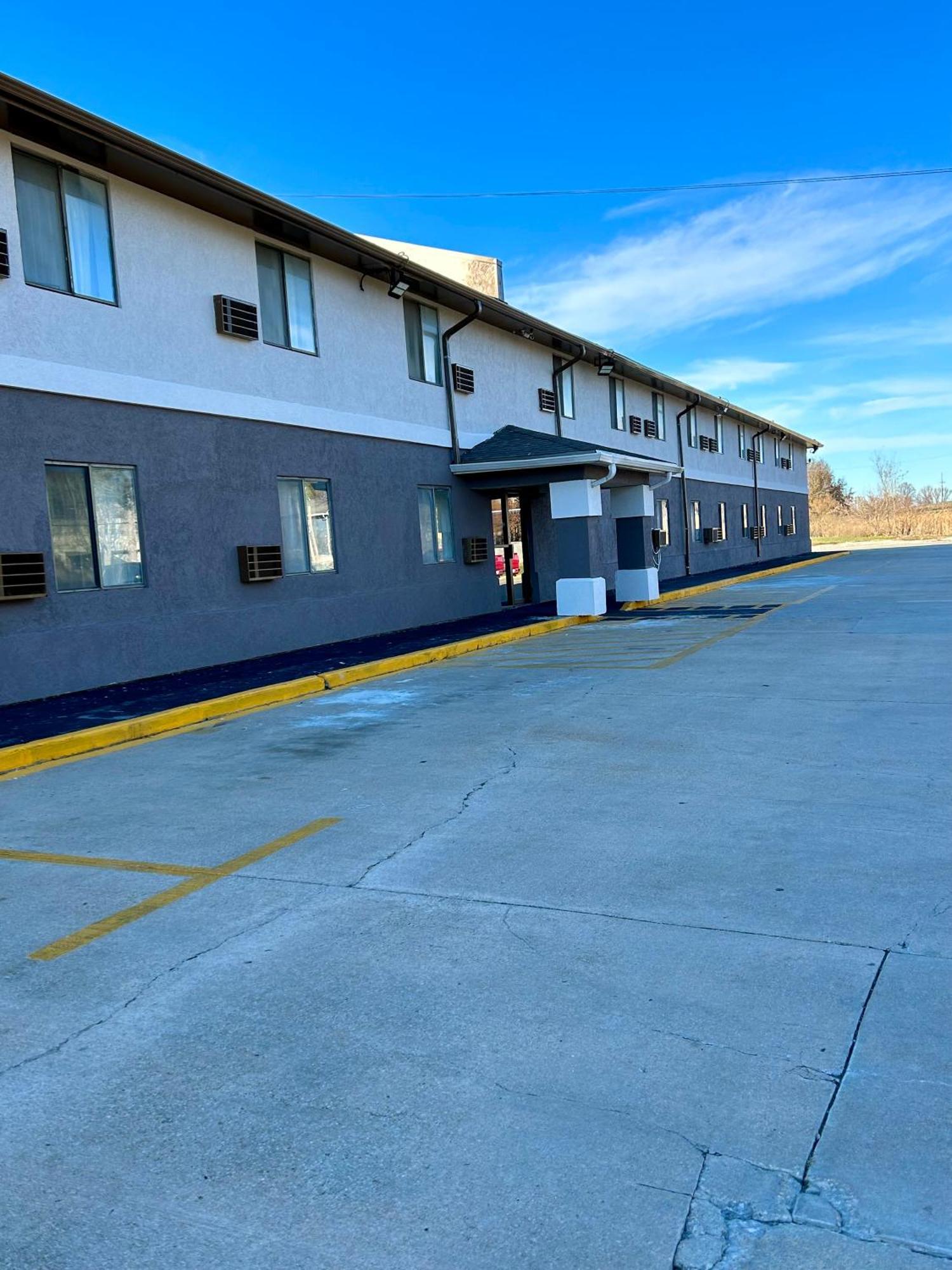 Rodeway Inn Emporia Exterior foto